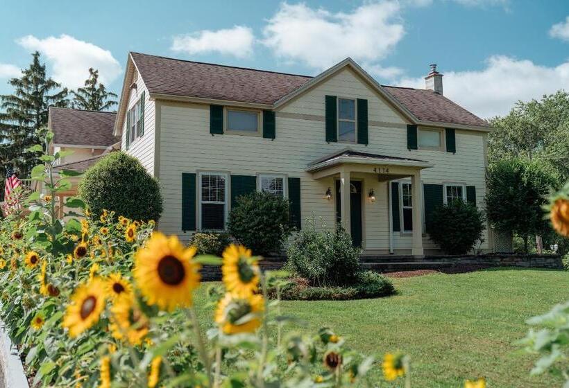 בית, חדר שינה 1, Skaneateles Suites