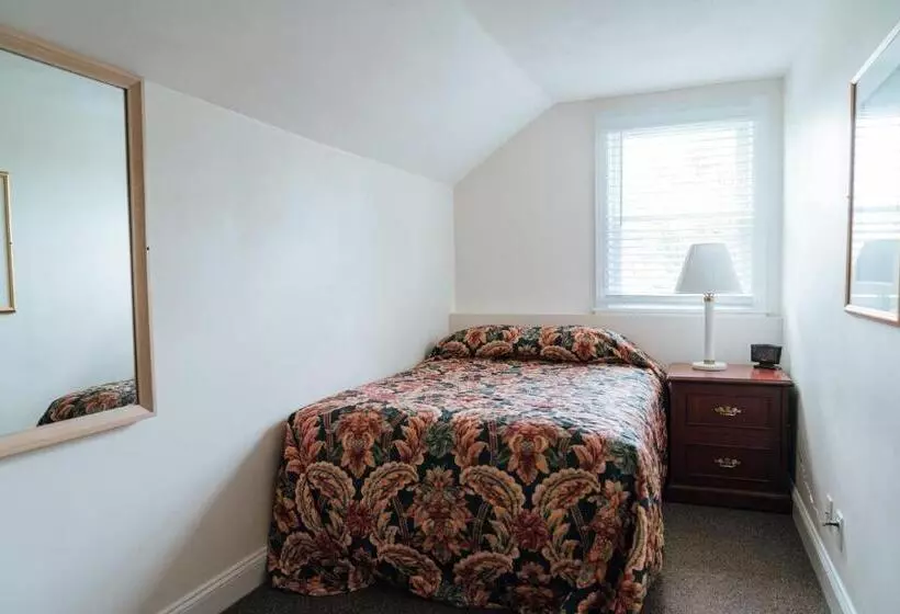 １ベッドルームハウス, Skaneateles Suites