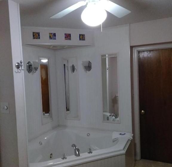 スイート, The Cardinal Inn