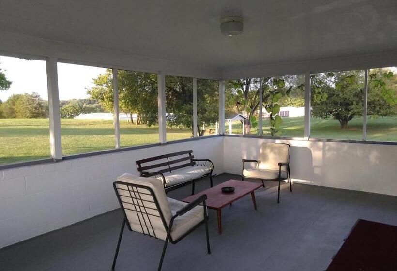 ハイドロマッサージバス付きスイート, The Cardinal Inn