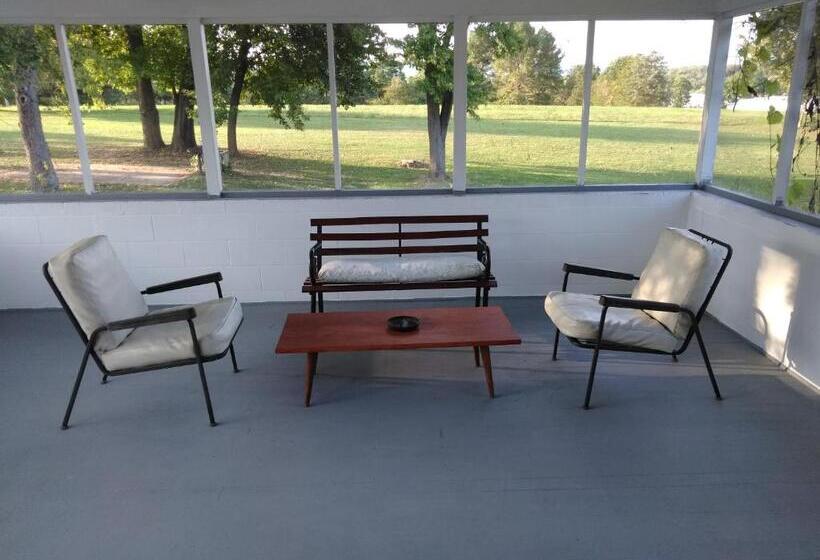 ハイドロマッサージバス付きスイート, The Cardinal Inn