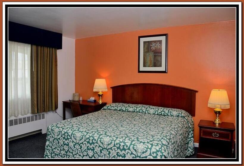 キングサイズベッドのスタンダードルーム, The Cardinal Inn