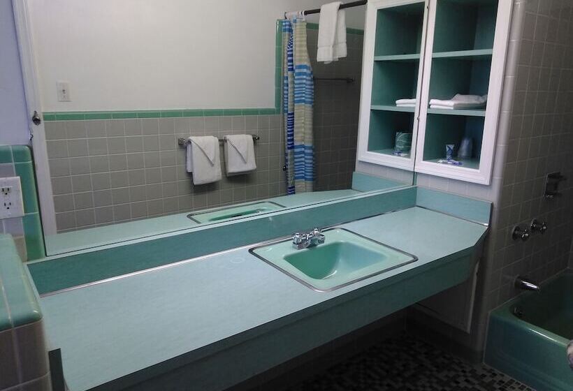 ２ダブルベッドのスタンダードルーム, The Cardinal Inn