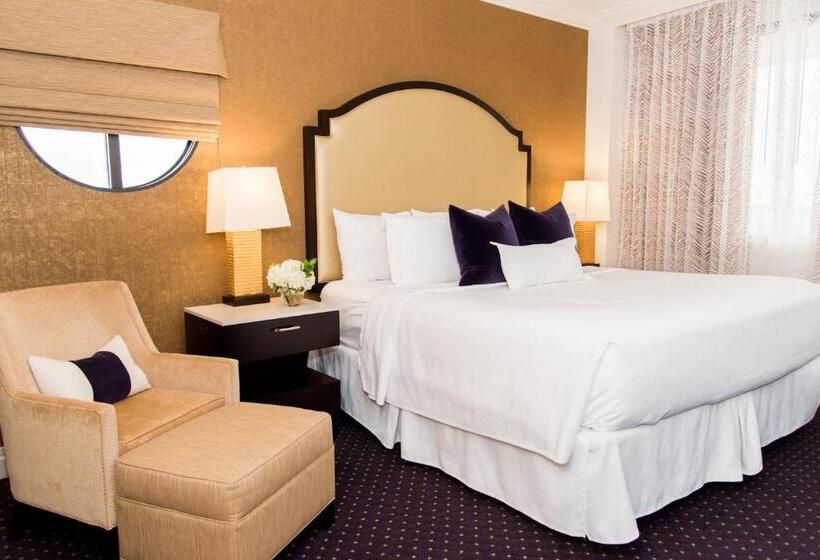 Deluxe Suite King Bed, The Cook Hotel And Conference Center At Lsu