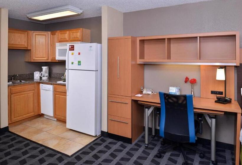 سوییت, Towneplace Suites Detroit Warren