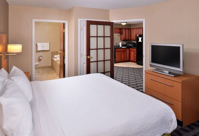 جناح, Towneplace Suites Detroit Warren