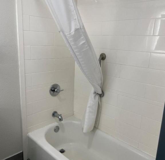 غرفة قياسية سرير كينج, Wingate By Wyndham Savannah Gateway