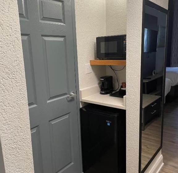 غرفة قياسية سرير كينج, Wingate By Wyndham Savannah Gateway