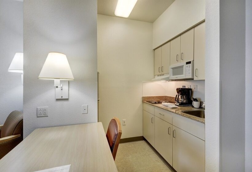 غرفه قياسيه سريرين مزدوجين, Studio 6fishers, In  Indianapolis