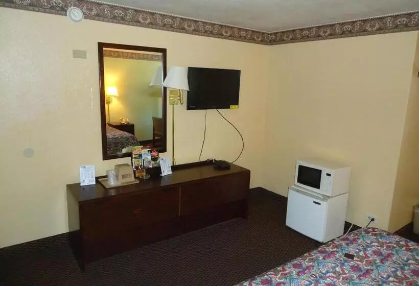 キングサイズベッドのスタンダードルーム, Budget Host Inn Somerset