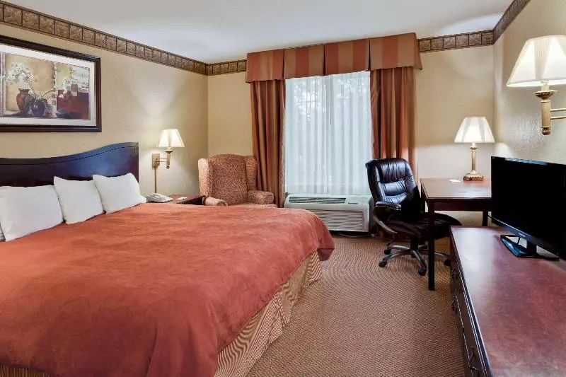 سوئیت با تخت بزرگ, Country Inn & Suites By Radisson, Hot Springs, Ar