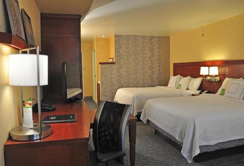 장애인을 위한 스탠다드 룸, Courtyard By Marriott Kingston