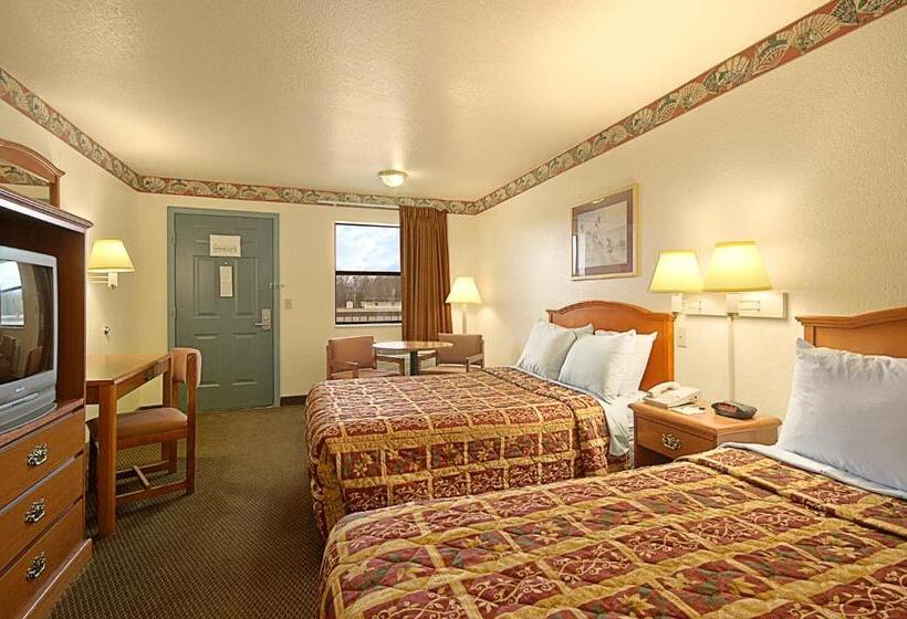 带2个双人床的标准工作室, Days Inn By Wyndham Fordyce