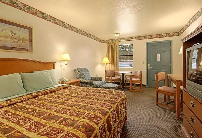 キングサイズベッドのスタンダードルーム, Days Inn By Wyndham Fordyce