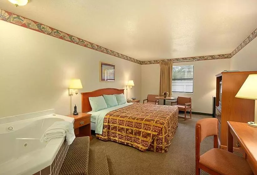 キングサイズベッドのデラックスルーム, Days Inn By Wyndham Fordyce