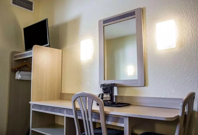 ２ダブルベッドのスタンダードルーム, Econo Lodge