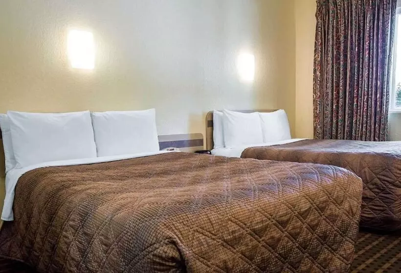 ２ダブルベッドのスタンダードルーム, Econo Lodge