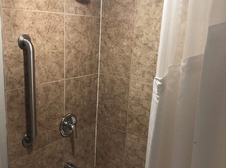 غرفة قياسية, Executive Inn