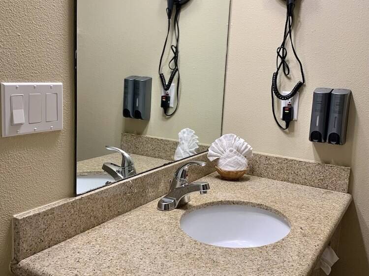 Номер Deluxe с Балконом, Fireside Inn