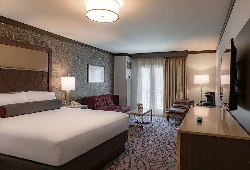 جناح جونيور, Horseshoe Black Hawk