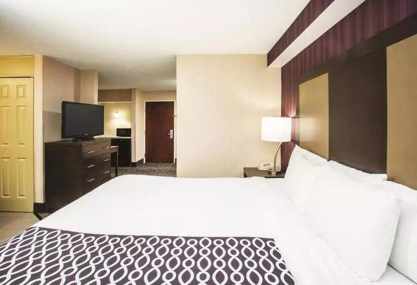 キングサイズベッドのデラックススイート, La Quinta By Wyndham Newark Elkton