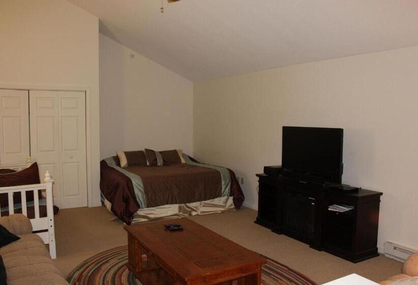 غرفة عائلية مطلّة علي الجبل, Nordic Inn Condominium Resort