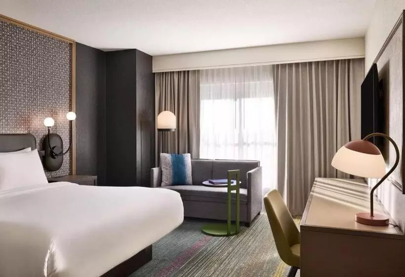 キングサイズベッドのスタンダードルーム, Renaissance Phoenix Glendale Hotel & Spa