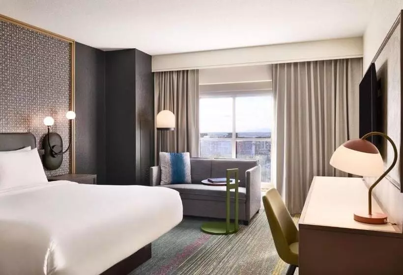 キングサイズベッドのスタンダードルーム, Renaissance Phoenix Glendale Hotel & Spa