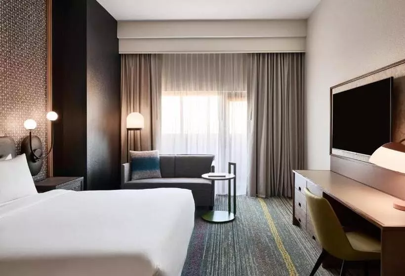 キングサイズベッドのスタンダードルーム, Renaissance Phoenix Glendale Hotel & Spa