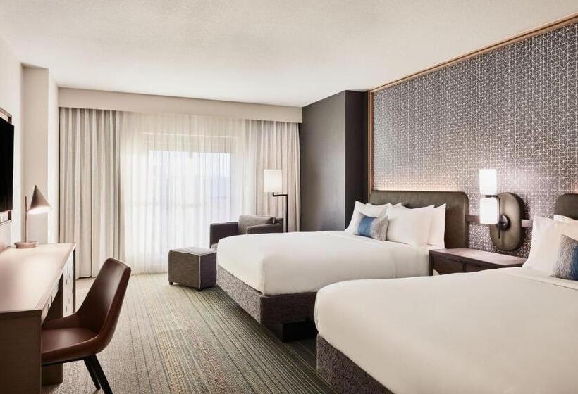 غرفه قياسيه سريرين مزدوجين, Renaissance Phoenix Glendale Hotel & Spa
