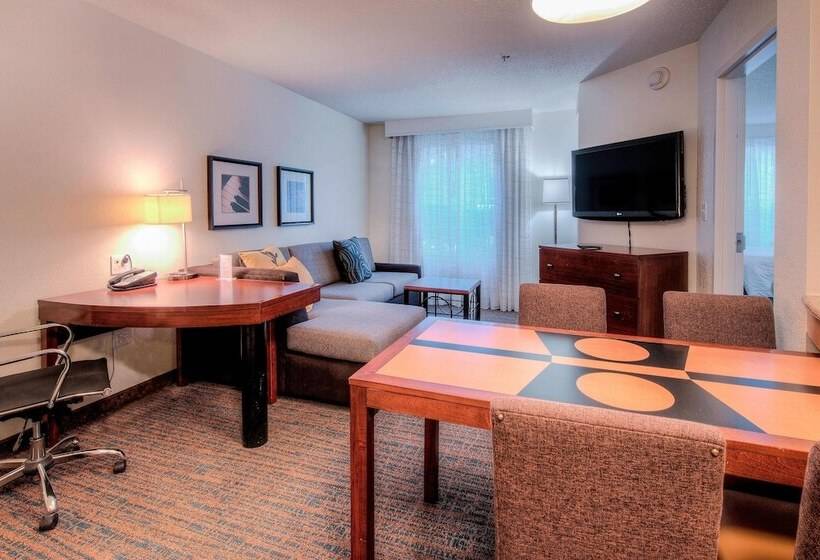 Люкс Адаптированный для Инвалидов, Residence Inn By Marriott Chapel Hill