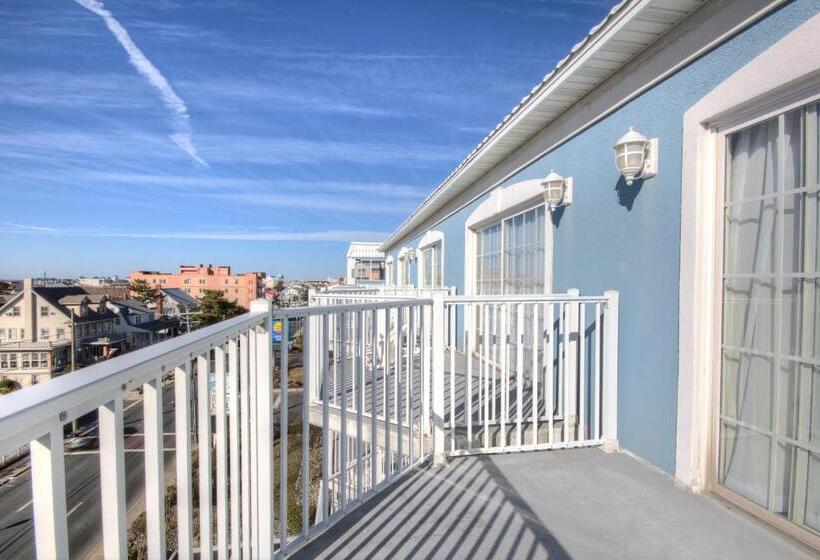 Люкс Кровать Кинг, Tidelands Caribbean Boardwalk Hotel And Suites