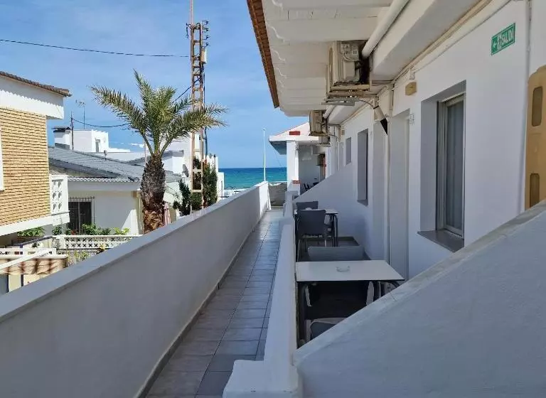 اتاق استاندارد یک نفره, Hostal Alba