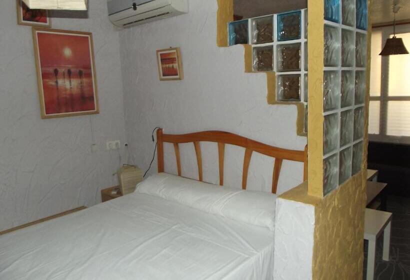 Студия Стандарт, Hostal Alba