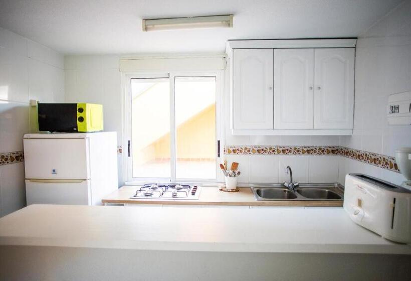 Апартаменты 2 Спальни, Hostal Alba