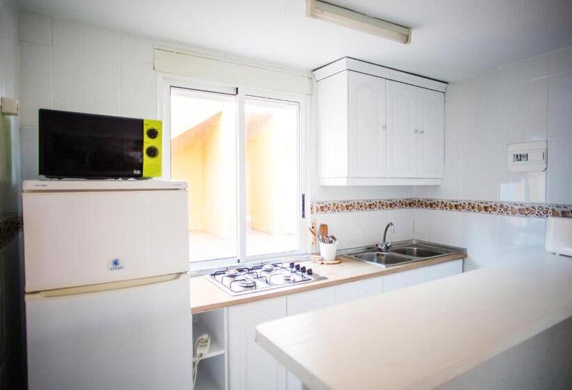 Апартаменты 2 Спальни, Hostal Alba