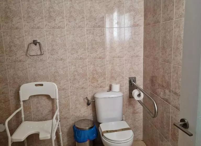اتاق استاندارد برای معلولان, Hostal Alba