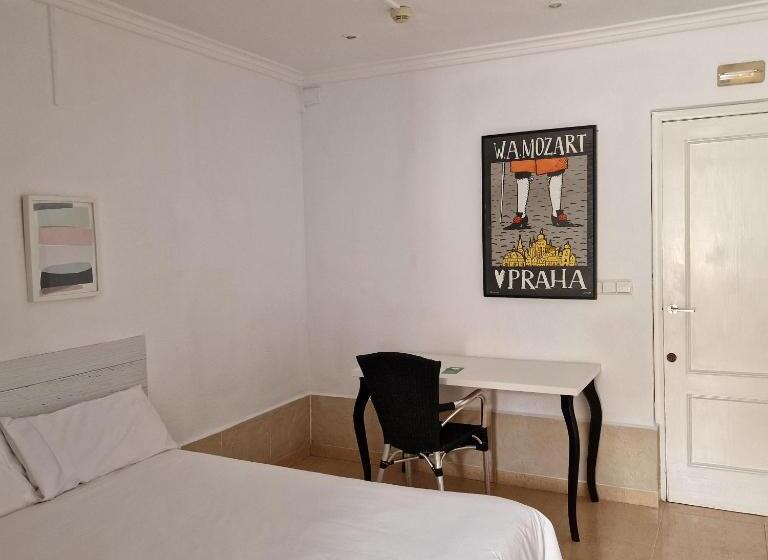 Номер Стандарт Адаптированный для Инвалидов, Hostal Alba