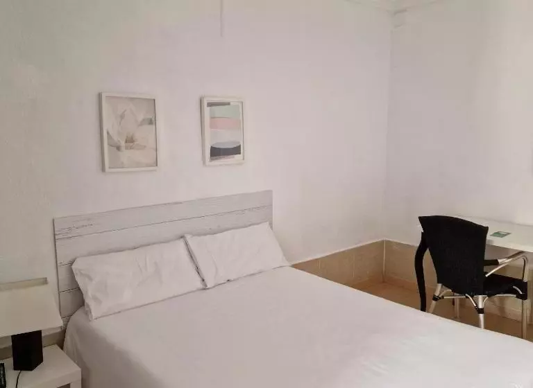 اتاق استاندارد برای معلولان, Hostal Alba