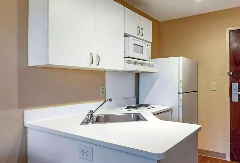 キングサイドベッドのスタンダードワンルーム, Extended Stay America Suites  Denver  Westminster
