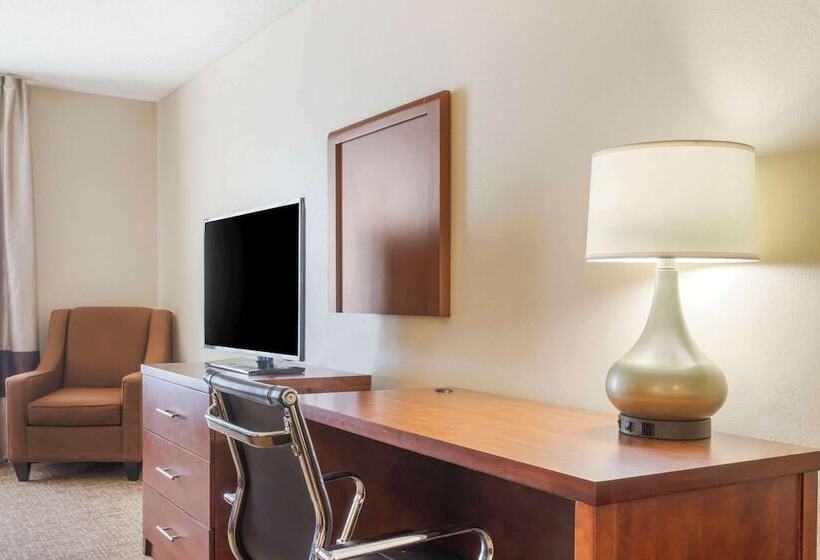 Люкс, Comfort Inn & Suites