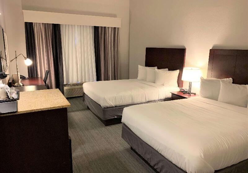 غرفة قياسية لذوى الاحتياجات الخاصة, Comfort Inn & Suites