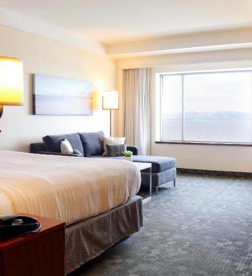 غرفة قياسية سرير كينج, Courtyard Burlington Harbor