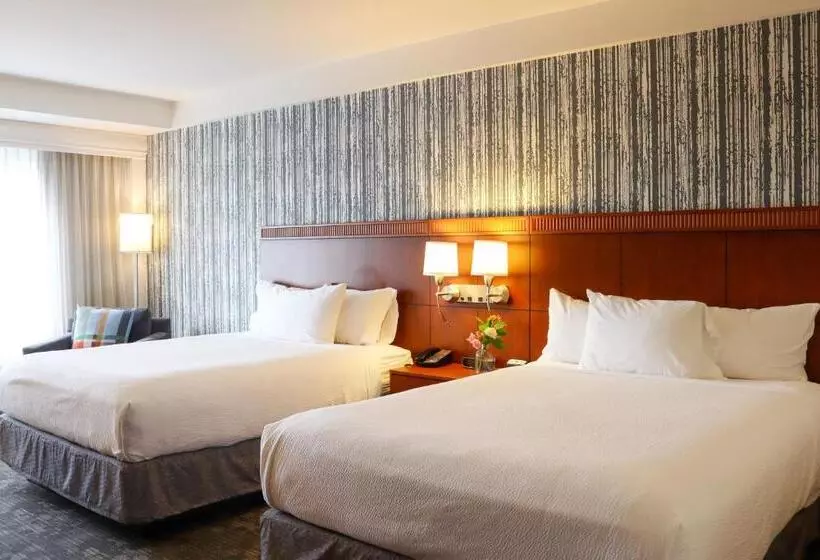 اتاق استاندارد برای معلولان, Courtyard Burlington Harbor