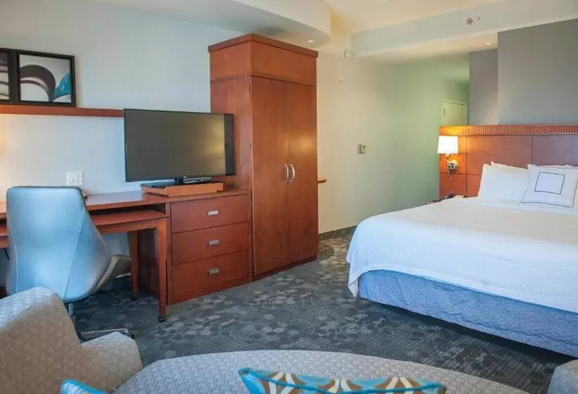 キングサイズベッドのスタンダードルーム, Courtyard By Marriott Pensacola Downtown
