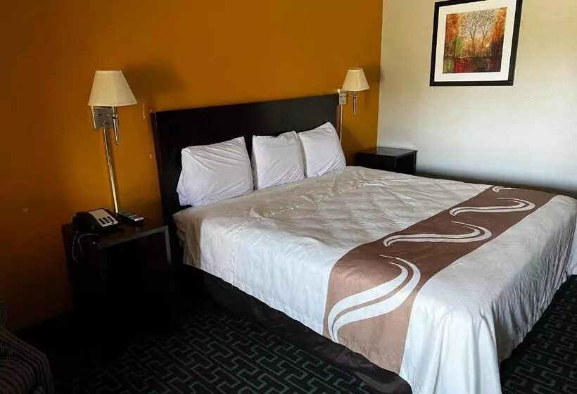 スタンダードシングルルーム, Express Inn & Suites