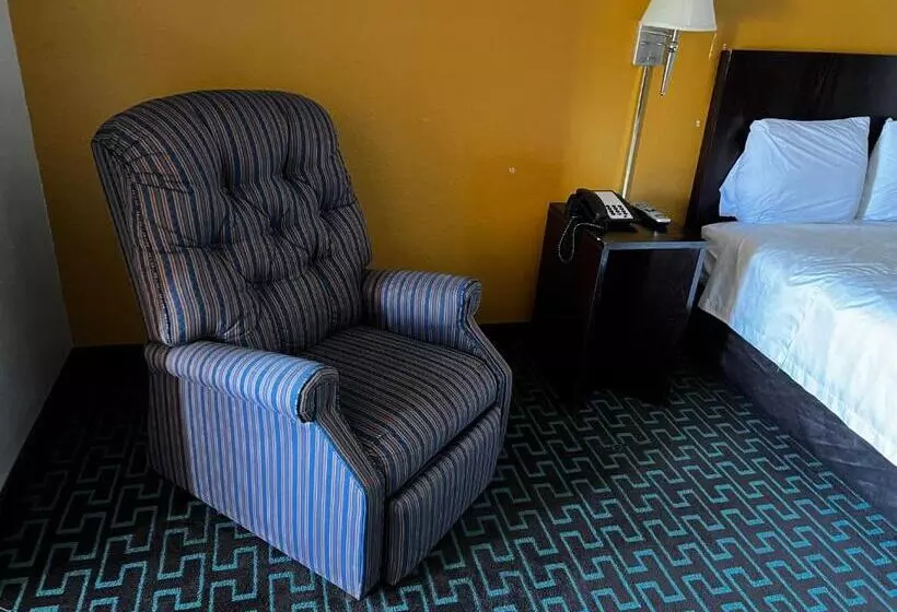 プレジデントスイートルーム, Express Inn & Suites