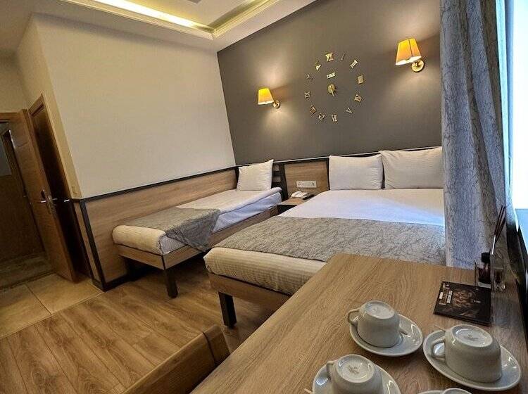 Pokój Czteroosobowy Superior, Ethnica Hotel Old City