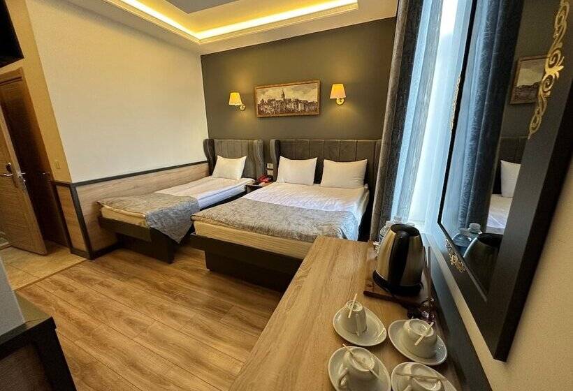 اتاق سوپریور چهار تخته, Ethnica Hotel Old City