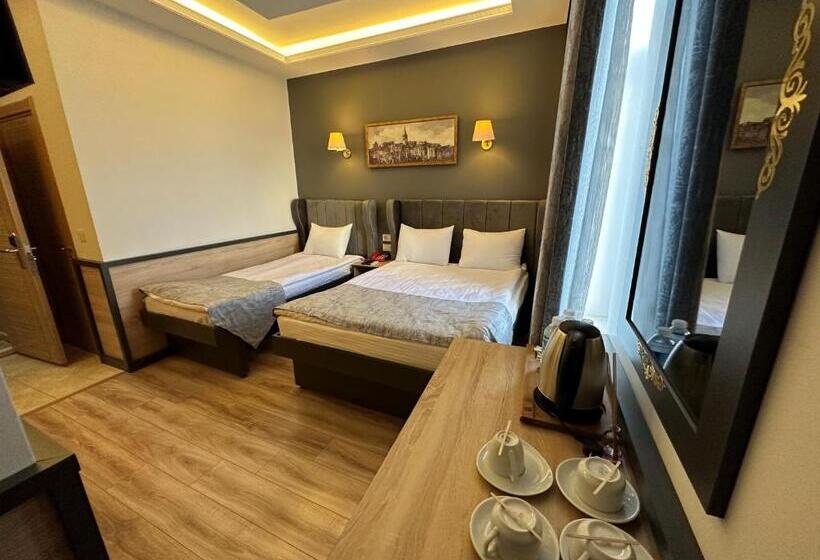 Pokój Czteroosobowy Superior, Ethnica Hotel Old City